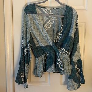 Easel Bandana Print Paisley Bell Sleeve Top Size Large